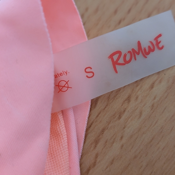 ROMWE Pink Ruffled Bikini Set - Picture 2 of 2